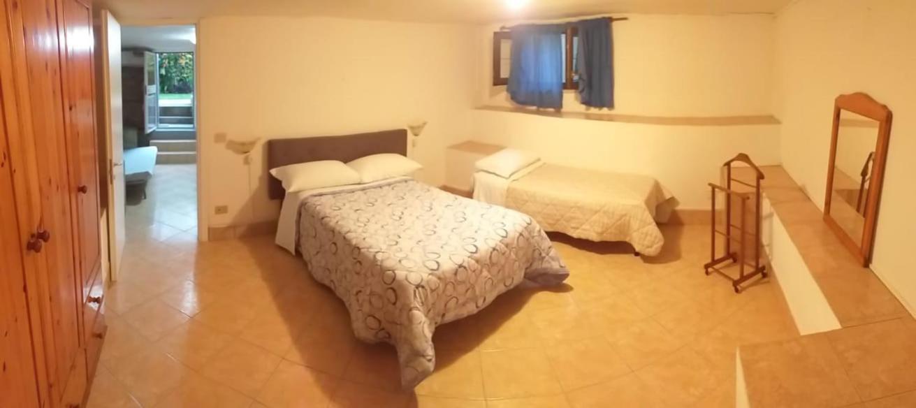 Ferienwohnung Garden Basement - Seminterrato Max 4 Ospiti - Fiumicino Vicino Aeroporto E Fiera Exterior foto