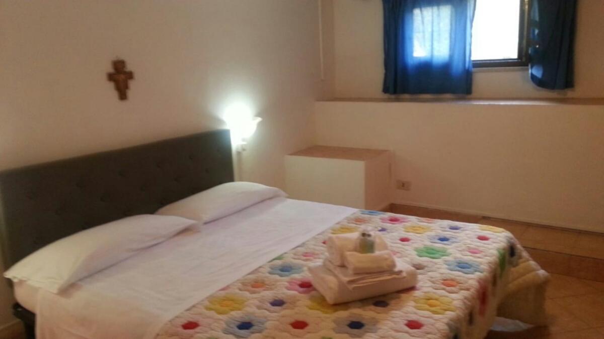 Ferienwohnung Garden Basement - Seminterrato Max 4 Ospiti - Fiumicino Vicino Aeroporto E Fiera Exterior foto
