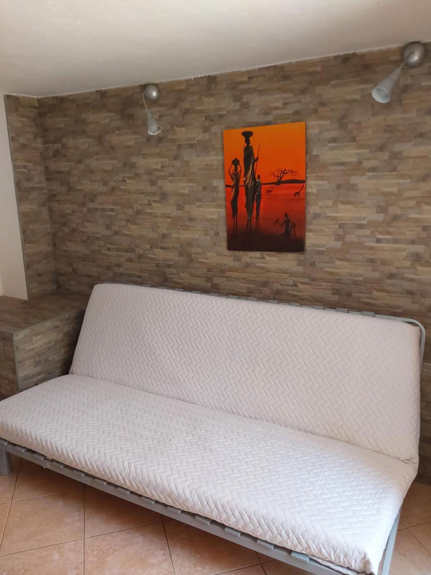 Ferienwohnung Garden Basement - Seminterrato Max 4 Ospiti - Fiumicino Vicino Aeroporto E Fiera Exterior foto