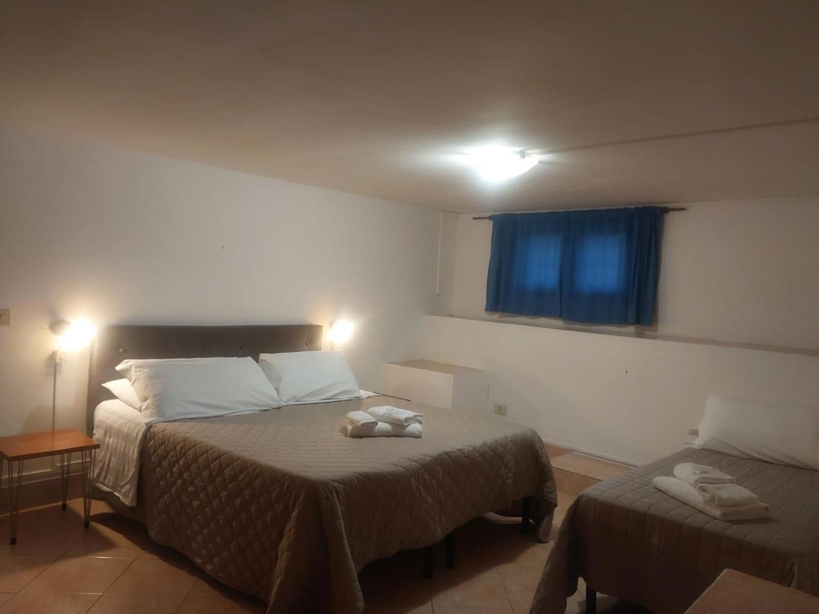 Ferienwohnung Garden Basement - Seminterrato Max 4 Ospiti - Fiumicino Vicino Aeroporto E Fiera Exterior foto